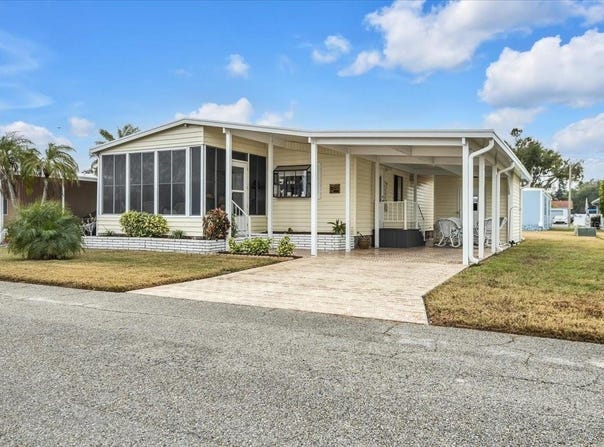 808 53RD Avenue E, BRADENTON, FL 34203