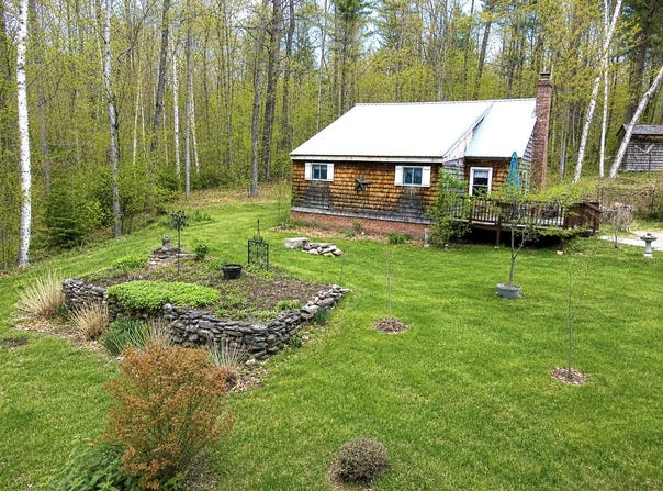 1329 Newfane Road, Wardsboro, VT 05355
