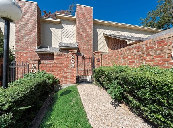 905 Cedarland Boulevard, Arlington, TX 76011