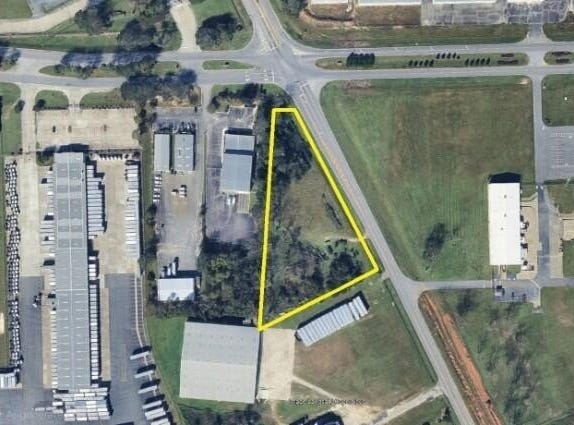 1514 Old Clyattville Rd, Valdosta, GA 31601
