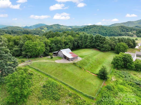 110 Allison Acres Drive, Waynesville, NC 28786