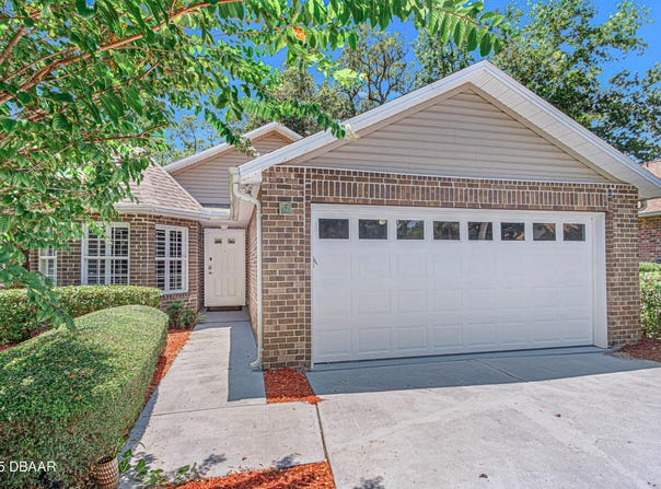 6 Oak Village Drive, Ormond Beach, FL 32174
