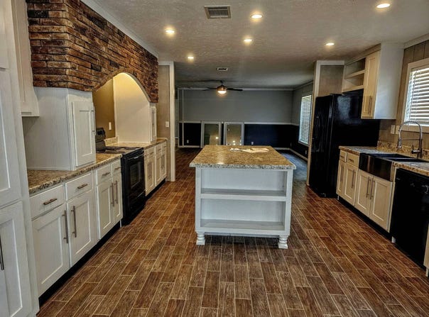 24903 Heritage Dr, Denham Springs, LA 70726