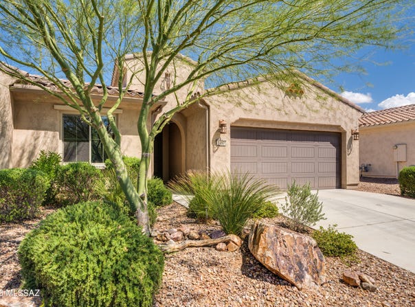 1457 E Blue Granite Drive, Green Valley, AZ 85614