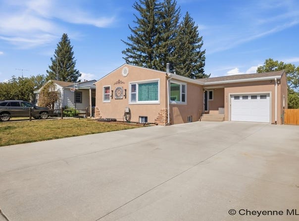 2532 E 15TH ST, Cheyenne, WY 82001