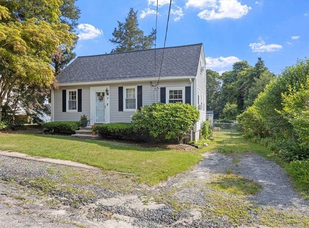 10 Cleveland Ave, Wareham, MA 02532