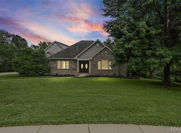 8536 Armsleigh Place, O'Fallon, IL 62269