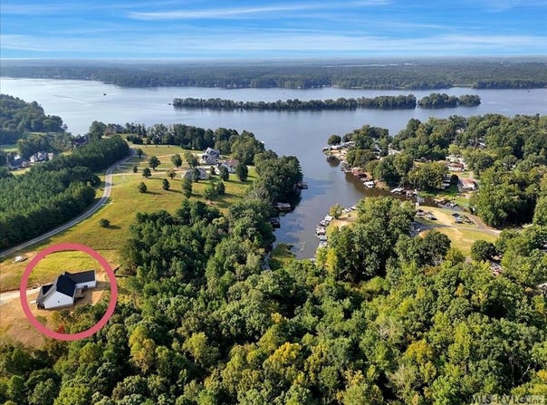 880 Starboard Drive, Bracey, VA 23919