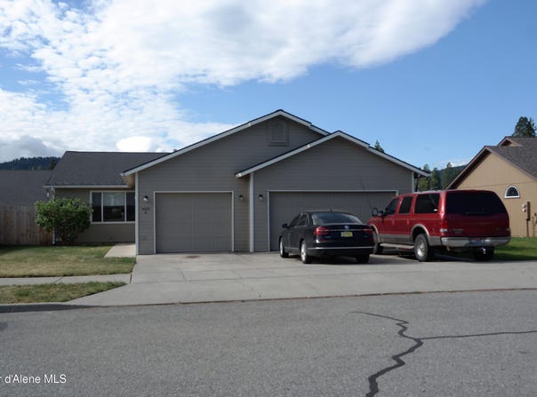 4072 E 2nd Ave, Post Falls, ID 83854