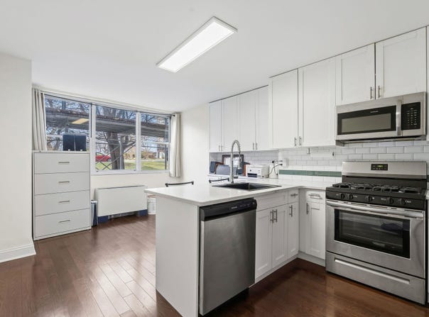 6040 BLVD E, West New York, NJ 07093
