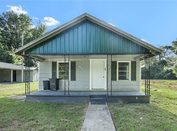 205 Sonny Walker LN, Panama, OK 74951