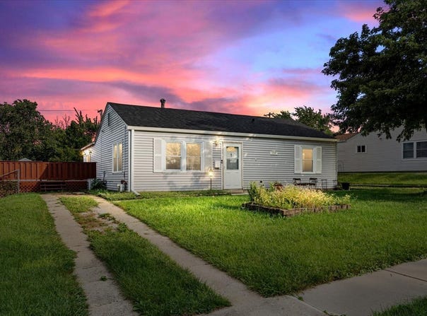 1714 Burry Circle Drive, Crest Hill, IL 60403