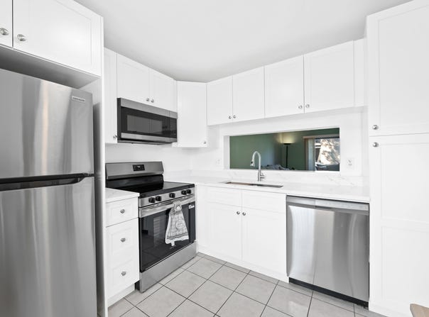 5570 Lakeside Drive, Margate, FL 33063