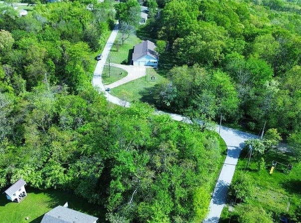 1926 Ridge Lane, Pacific, MO 63069