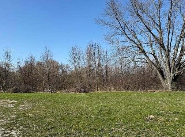 Douglas Ave, Racine, WI 53402