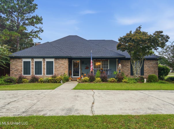 125 Dove Hollow, Petal, MS 39465