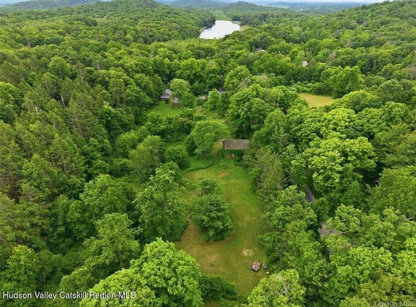 Loughran Lane, Highland, NY 12528