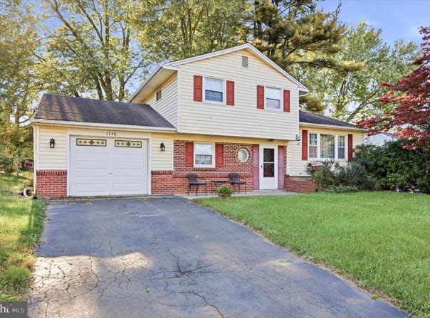 1338 BARNESS Drive, WARMINSTER, PA 18974