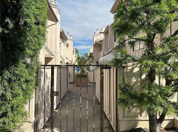 511 E Live Oak, Arcadia, CA 91006