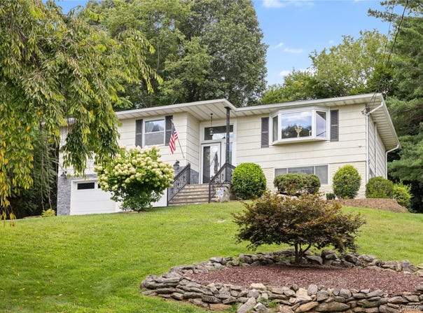 6 Reeback Drive, Ossining, NY 10562