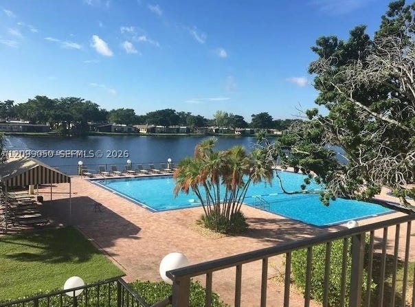 200 Berkley Rd, Hollywood, FL 33024