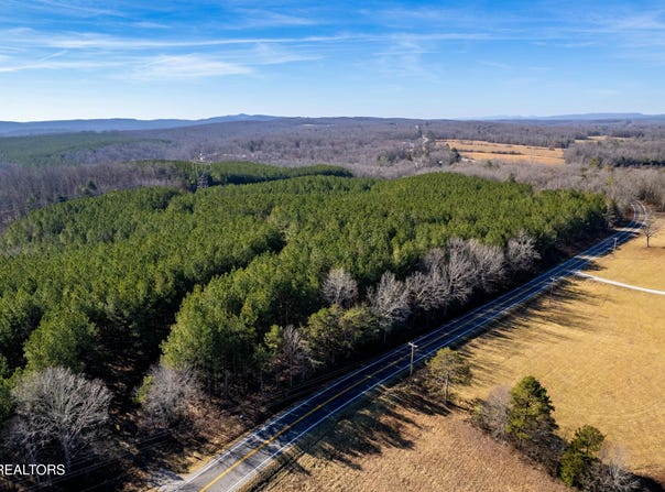 Airport Rd, Rockwood, TN 37854