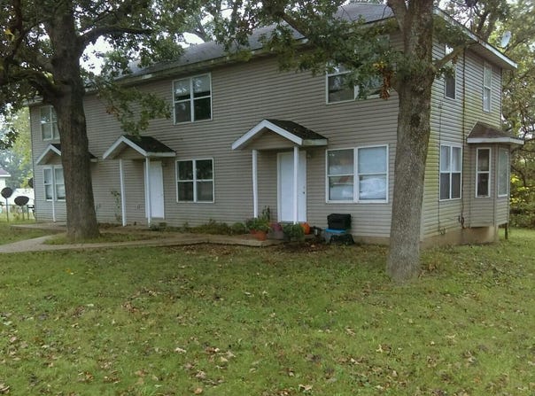 217 & 219 N Main Street, Conway, MO 65632