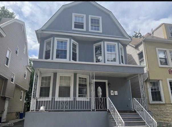 37 N 16Th St, East Orange City, NJ 07017-5117