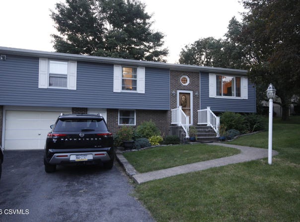 31 DELWOOD Drive, Danville, PA 17821