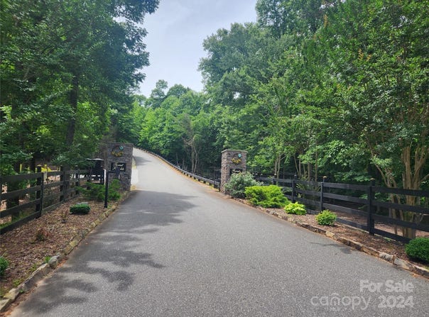 Trail Ridge Drive, Marion, NC 28752