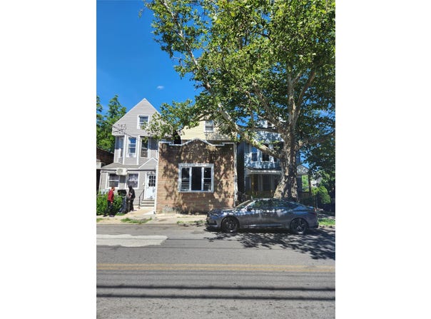 459 S 5th Avenue, Mount Vernon, NY 10550