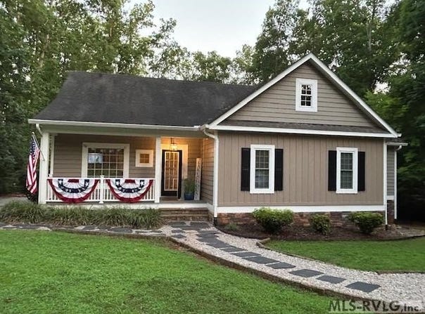 1089 OCCANECCHI TRL, Ebony, VA 23845