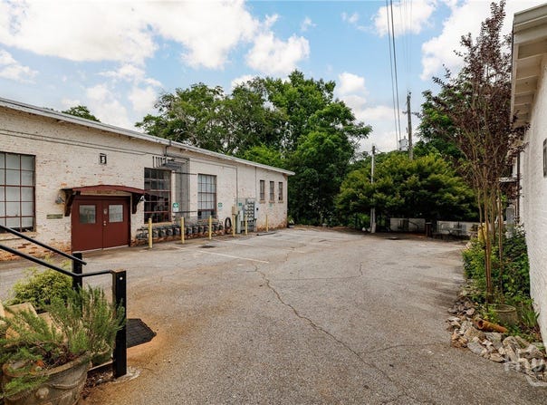 585 White Circle, Athens, GA 30605