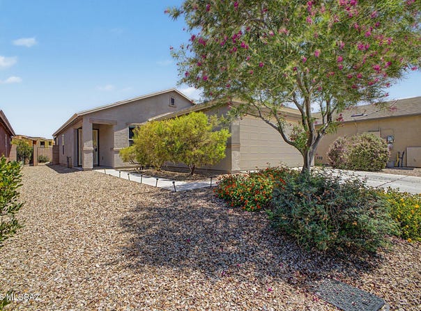 8675 E Seabury Court, Tucson, AZ 85710