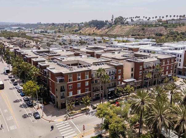 6020 Seabluff Dr, Playa Vista, CA 90094