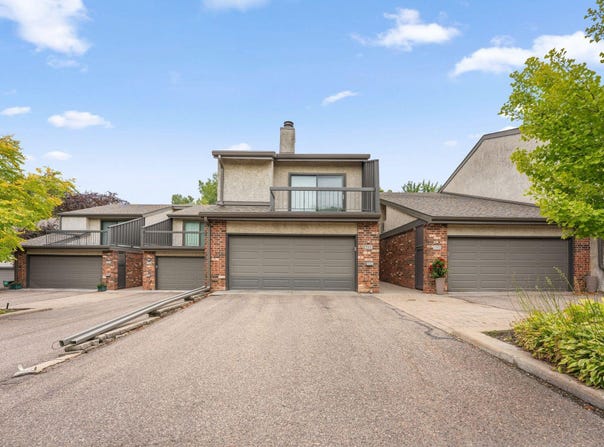 6121 Blake Ridge Road, Edina, MN 55436