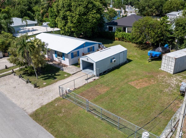 8 S Andros Road, Key Largo, FL 33037