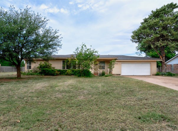 1002 Trundy, Merkel, TX 79536