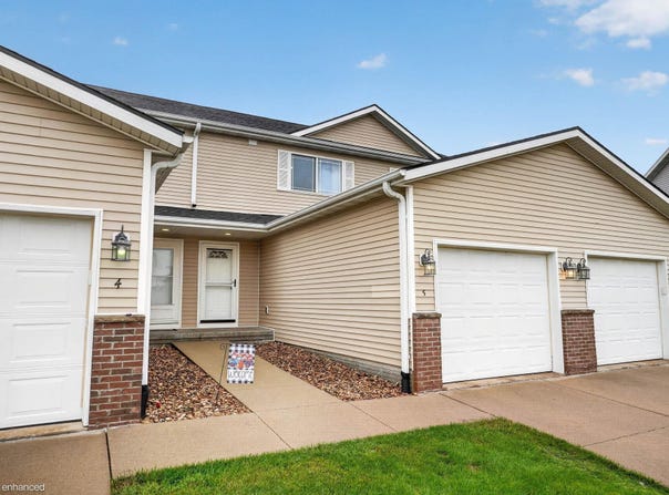 4910 Algonquin Drive, Cedar Falls, IA 50613