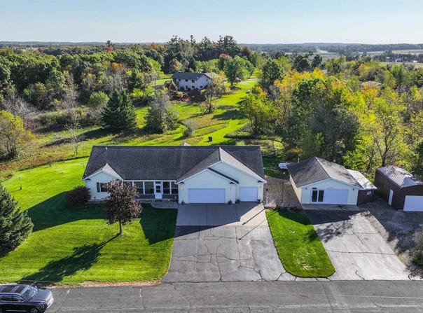 4311 CHOKECHERRY LANE, Amherst, WI 54406