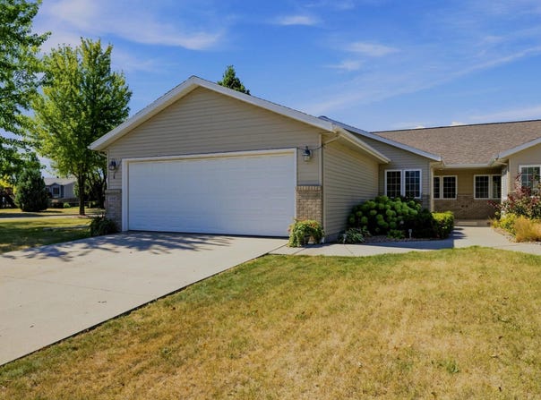 3595 Harrison Street S, Fargo, ND 58104