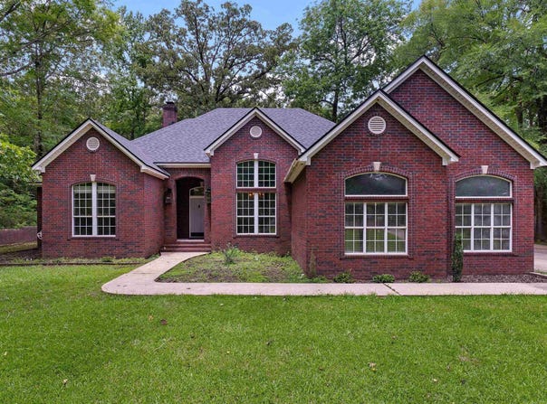 901 Greenbrair, Carthage, TX 75633