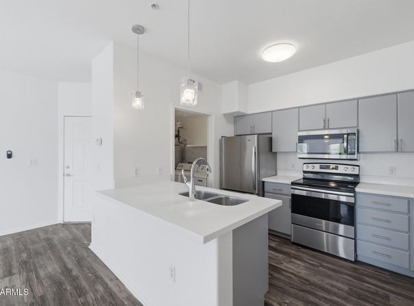 5302 E VAN BUREN Street 2009, Phoenix, AZ 85008