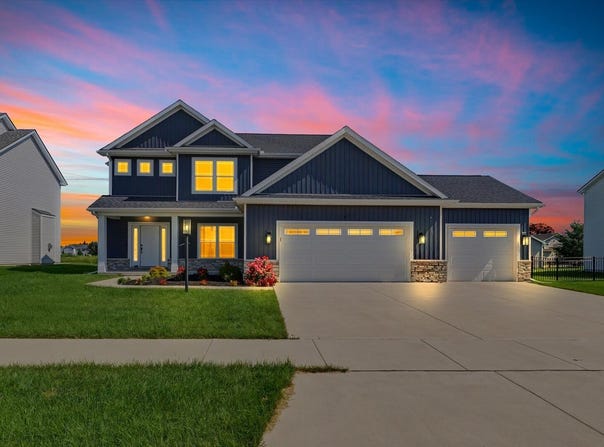 412 Sutton Street, Savoy, IL 61874
