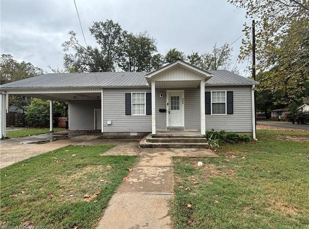 906 Short Mountain ST, Paris, AR 72855