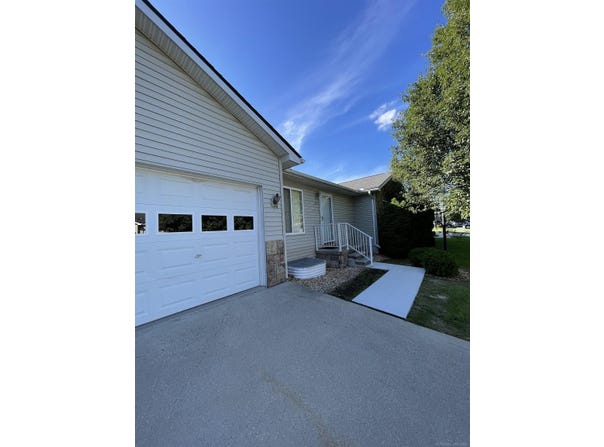 251 Ontario Lane, Marine City, MI 48039-1438