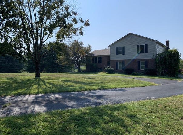 120 Rolling Ridge Drive, Berea, KY 40403