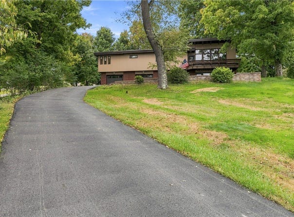 4020 Dickey Rd, Richland, PA 15044