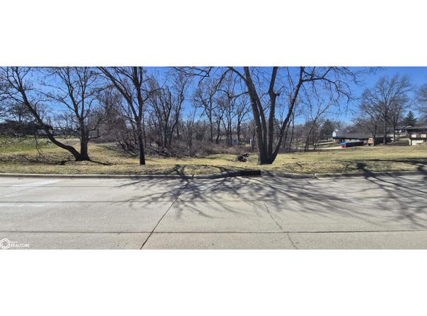 536 N 3rd Street, Centerville, IA 52544