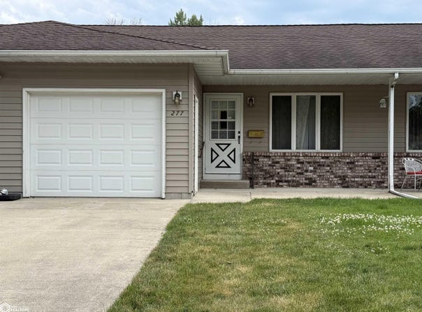 277 4th St SE Unit 2, Britt, IA 50423